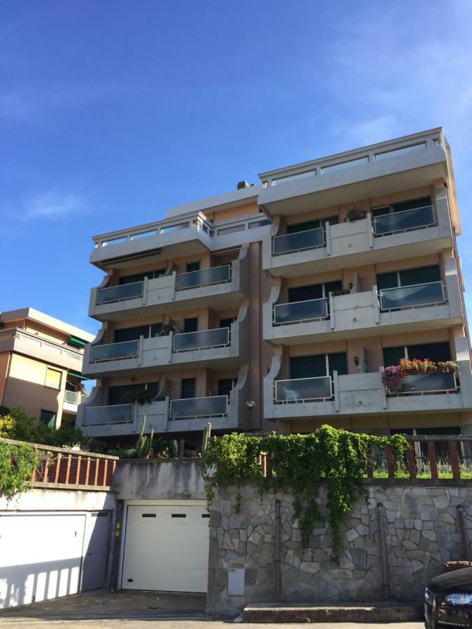 Appartement L'Attico Di Anna à San Remo Extérieur photo